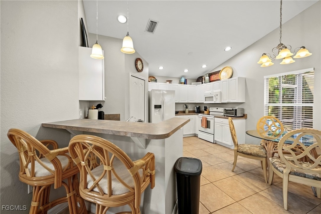 1831 Se Van Loon Terrace - Photo 9