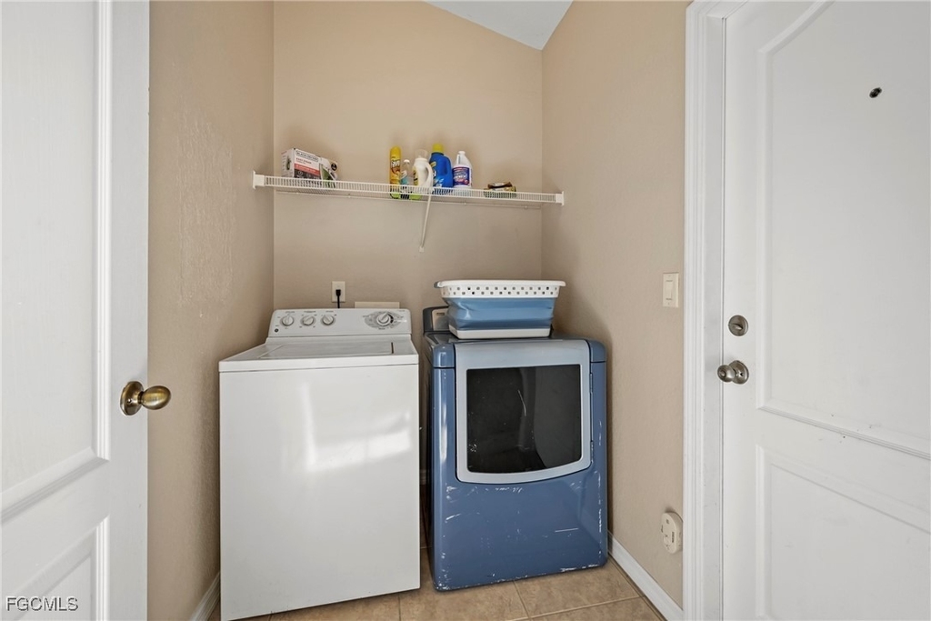 1831 Se Van Loon Terrace - Photo 26