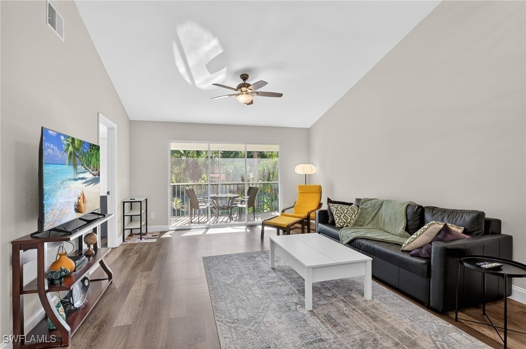 209 Robin Hood Circle - Photo 2
