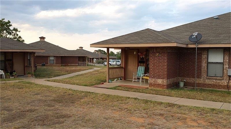 1206 Saint Michael Court - Photo 4