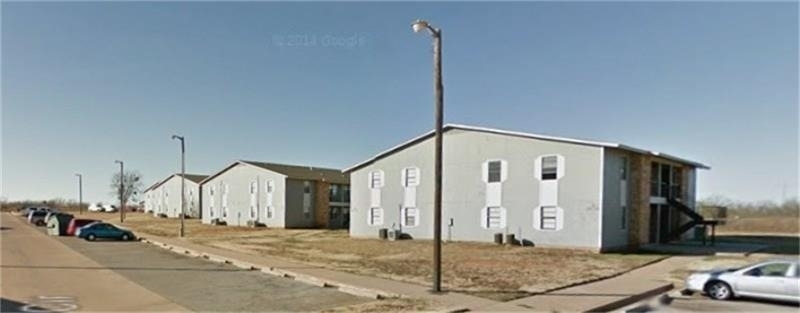 100 S Prairie Circle - Photo 0