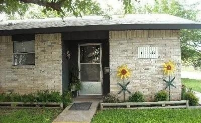 511 Merrill St - Photo 2