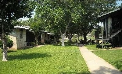 511 Merrill St - Photo 4