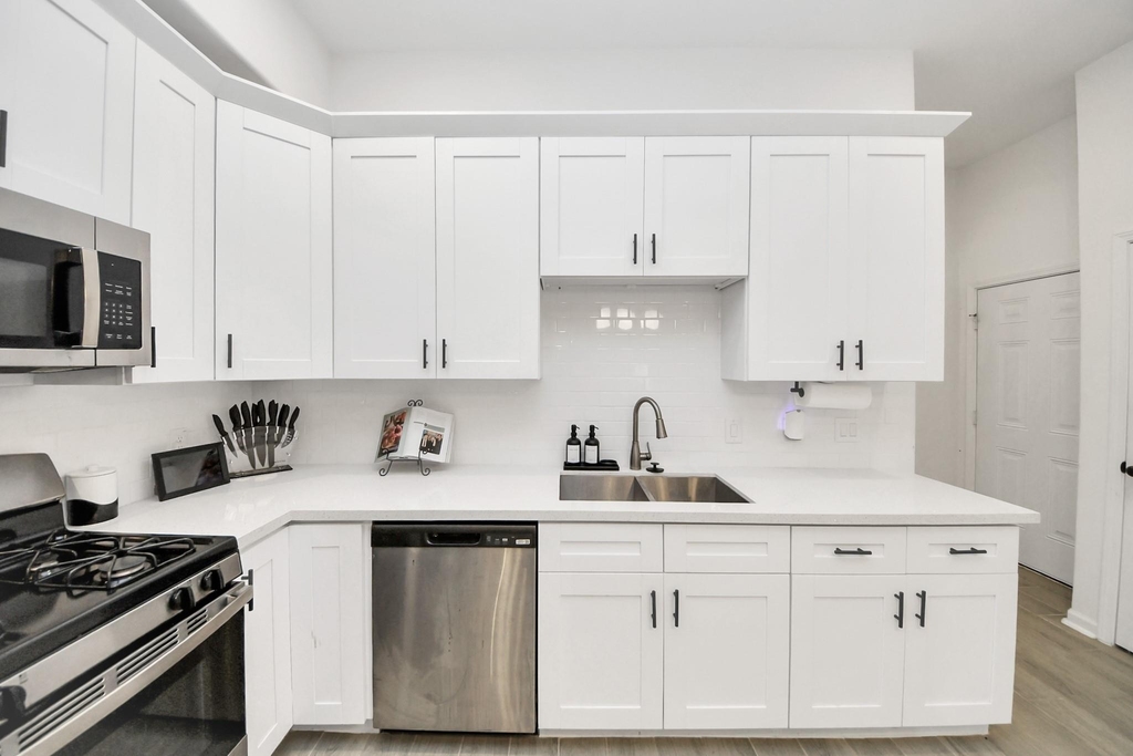 4613 Ireland Street - Photo 8