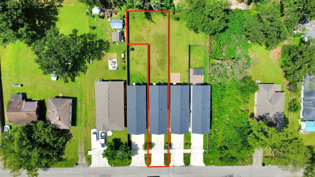 4613 Ireland Street - Photo 1