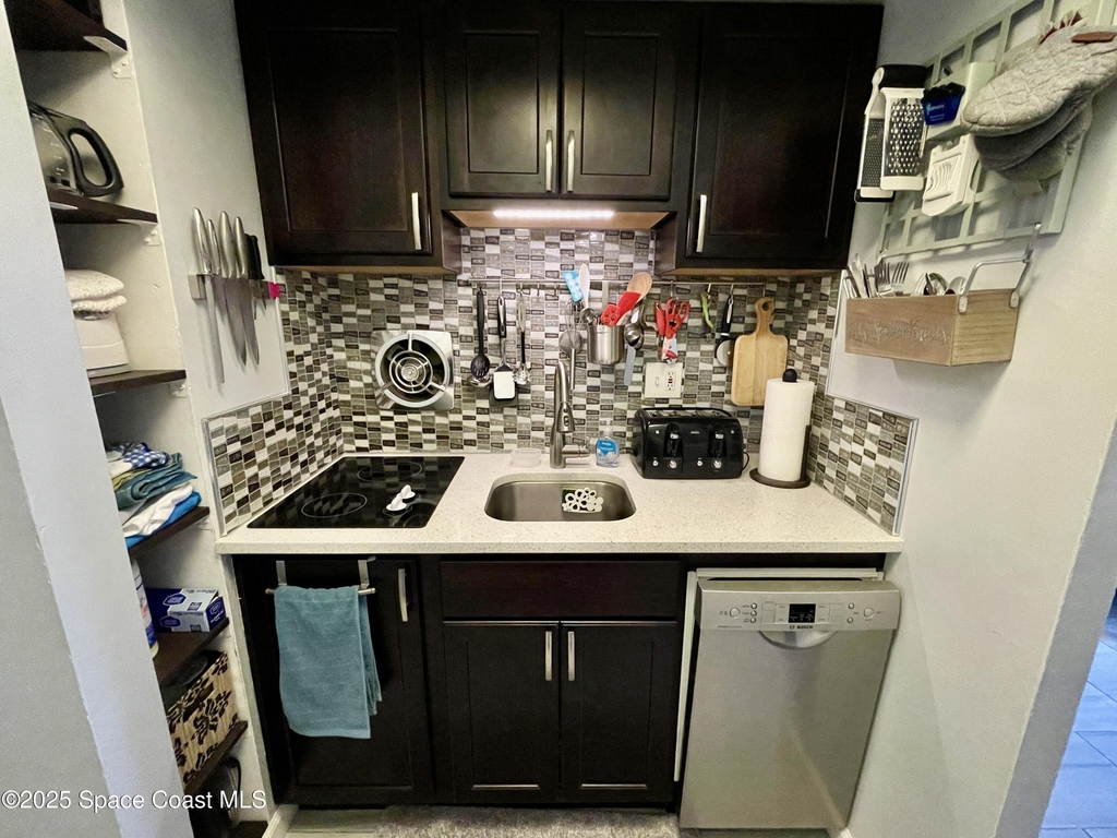 3190 N Atlantic Avenue - Photo 8