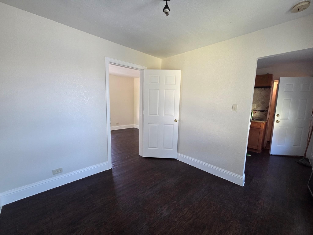 302 71st Street - Photo 2