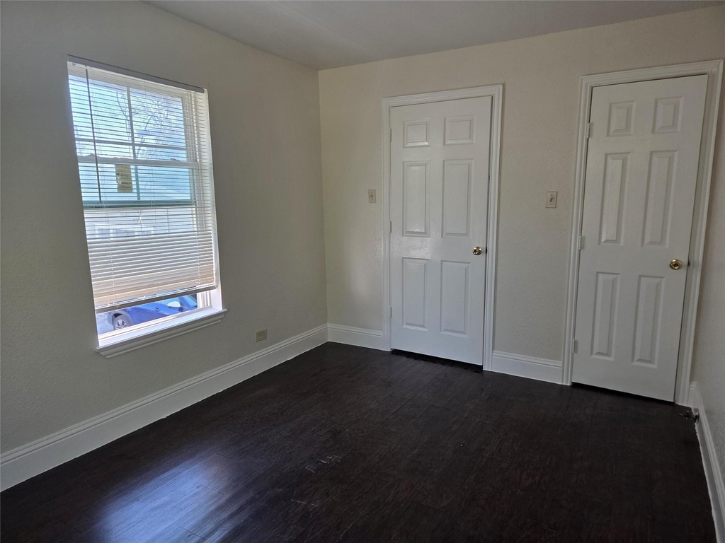 302 71st Street - Photo 4