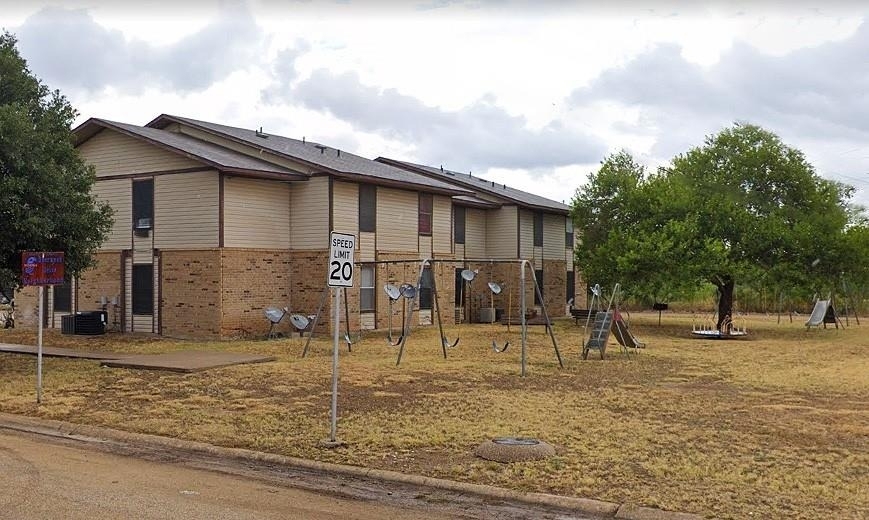 101 Deerwood Drive - Photo 1