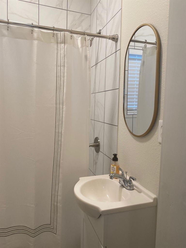 2708 Winbern Street - Photo 12