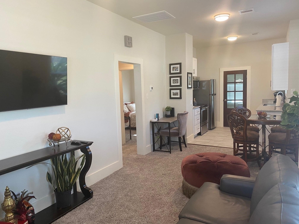 2708 Winbern Street - Photo 0