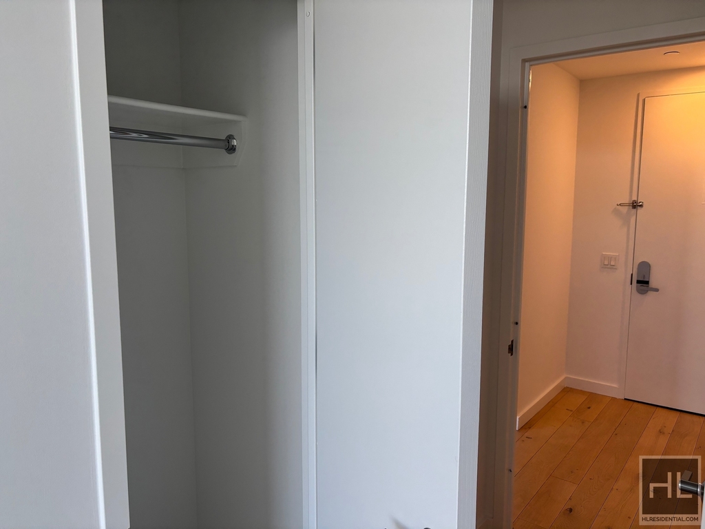 Northern Boulevard - Photo 10