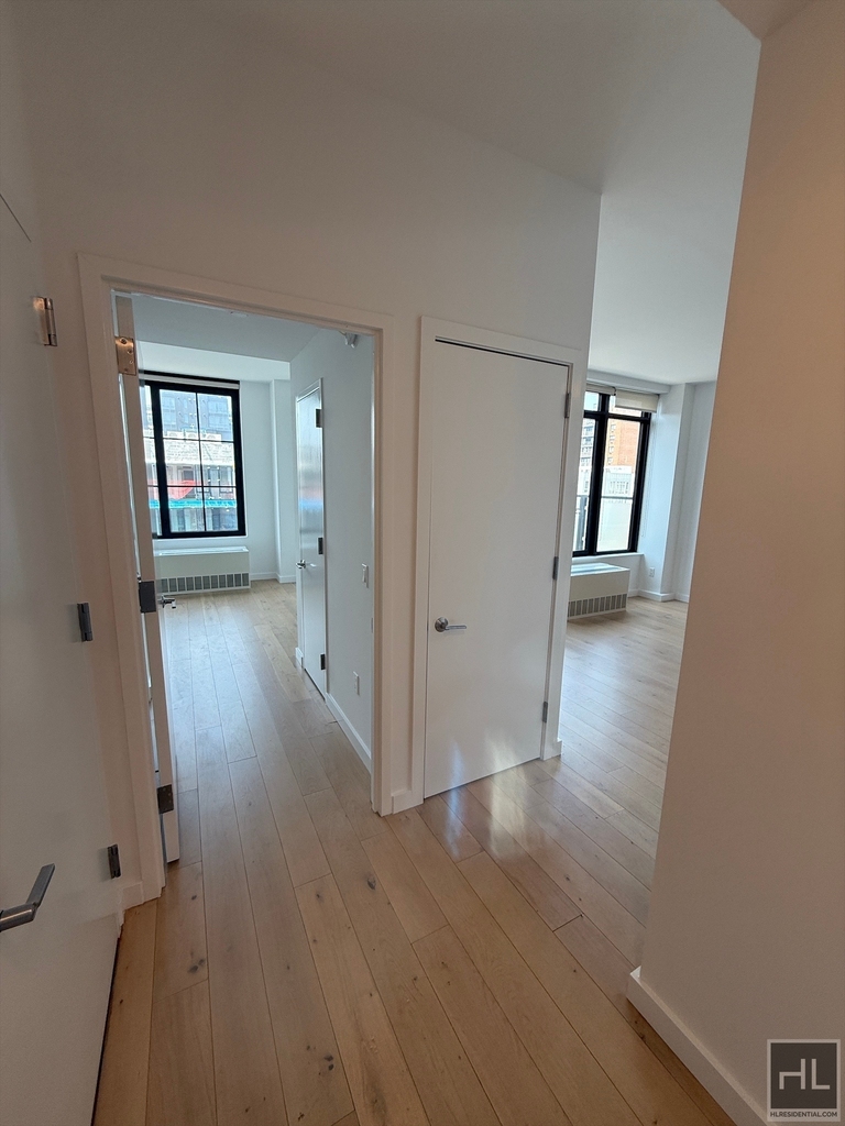 Northern Boulevard - Photo 3