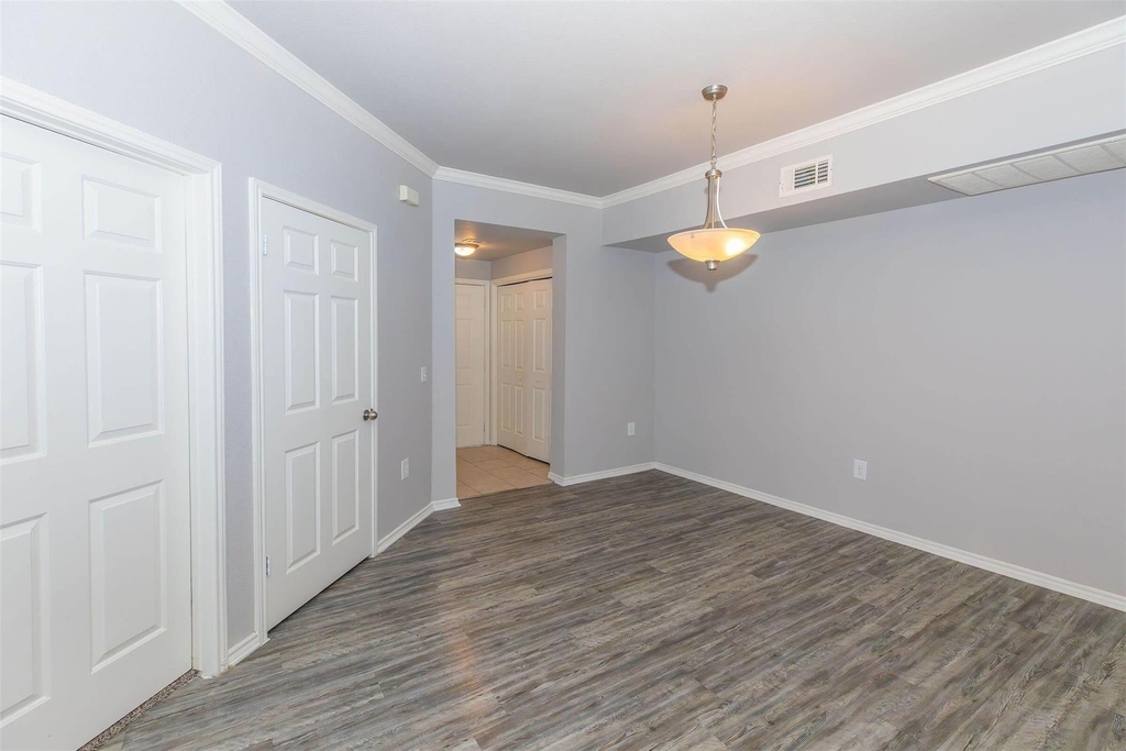 400 E Cypress Creek Rd - Photo 9