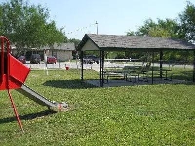 1015 Eli Garza St - Photo 2