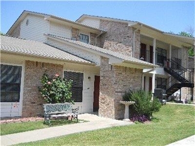 700 Piner Street - Photo 2