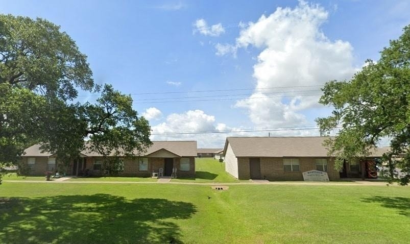 815 E Russell Ave - Photo 4