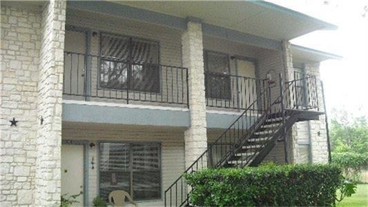 200 Riverview Drive - Photo 2