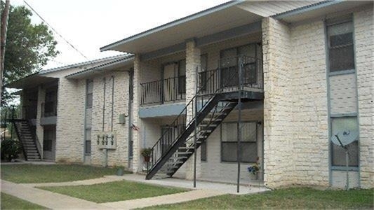 200 Riverview Drive - Photo 0