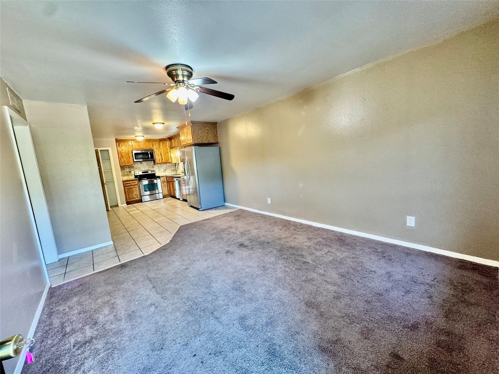 2201 N Grand Boulevard - Photo 3