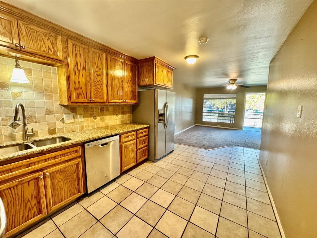 2201 N Grand Boulevard - Photo 6