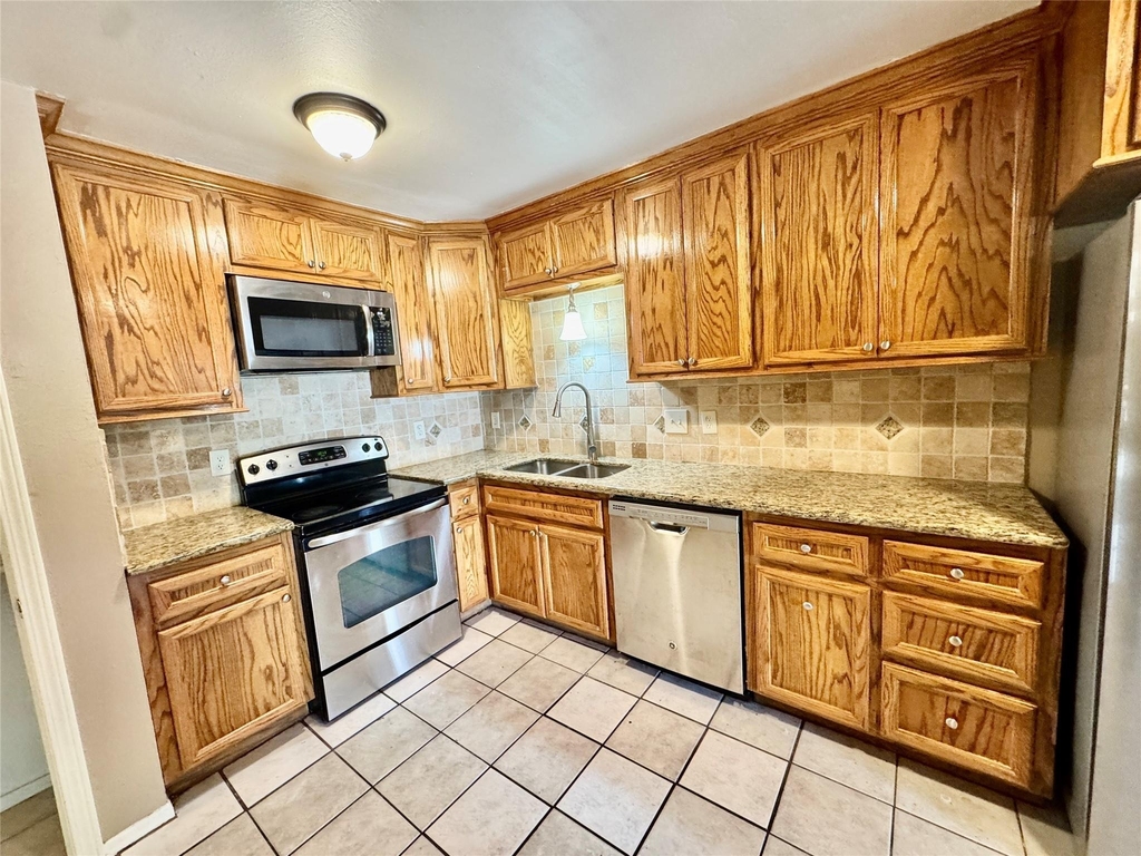 2201 N Grand Boulevard - Photo 5