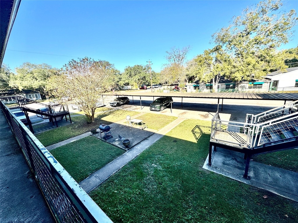 2201 N Grand Boulevard - Photo 1