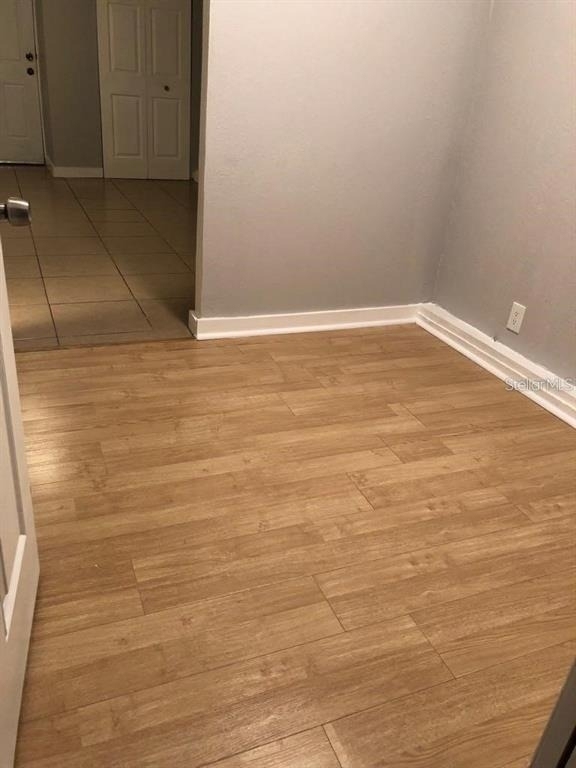355 Weathersfield Avenue - Photo 7