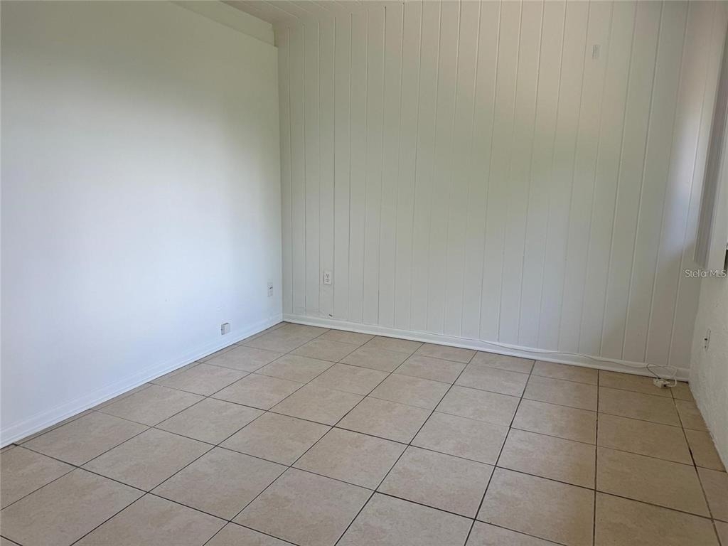 2547 S Mills Avenue - Photo 6