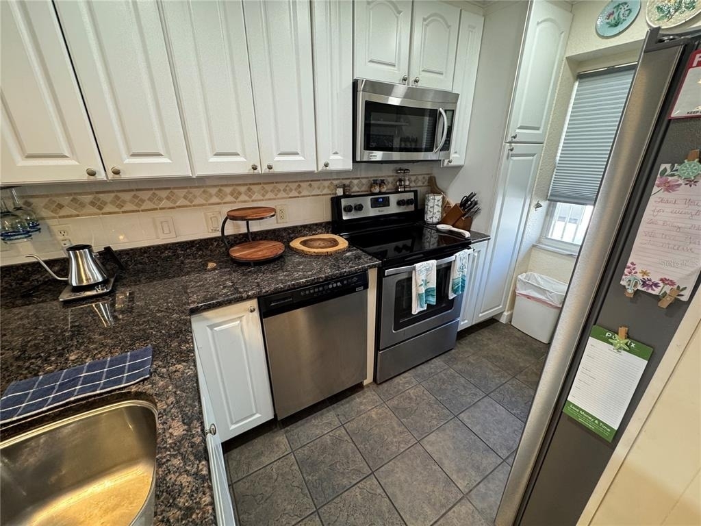 1400 Tarpon Center Drive - Photo 4