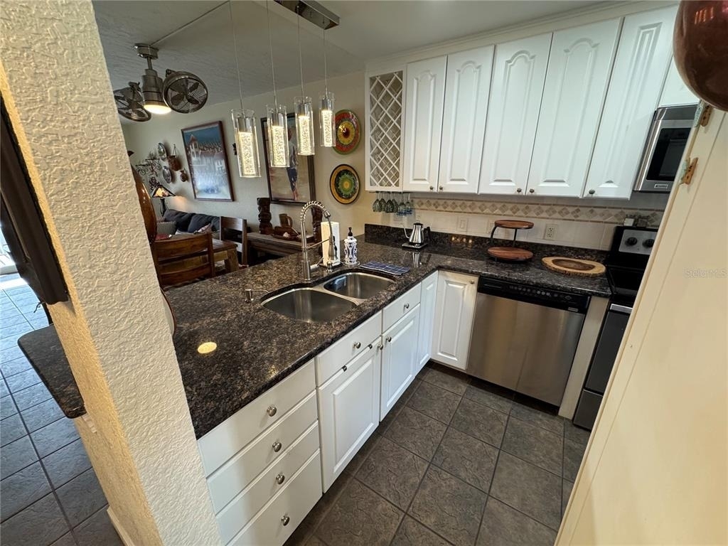 1400 Tarpon Center Drive - Photo 3