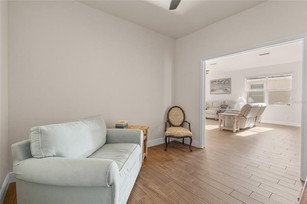 1937 Scarlett Avenue - Photo 18
