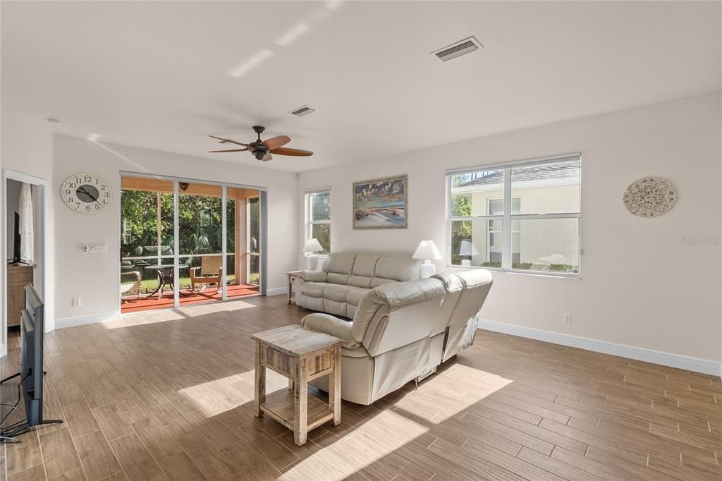 1937 Scarlett Avenue - Photo 7