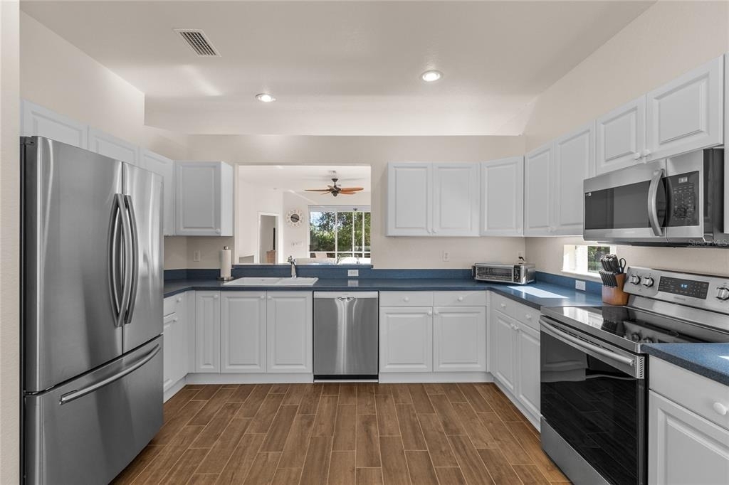 1937 Scarlett Avenue - Photo 10
