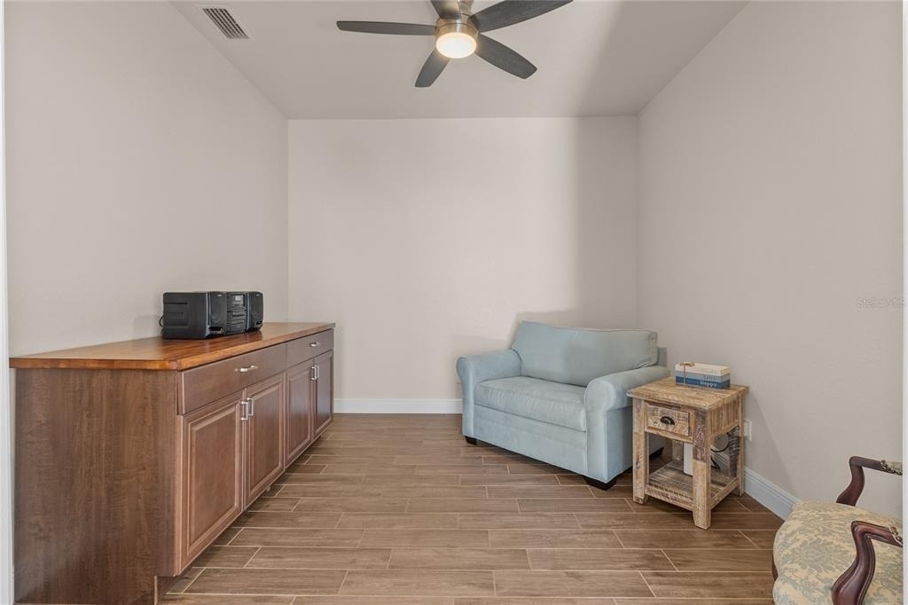 1937 Scarlett Avenue - Photo 17