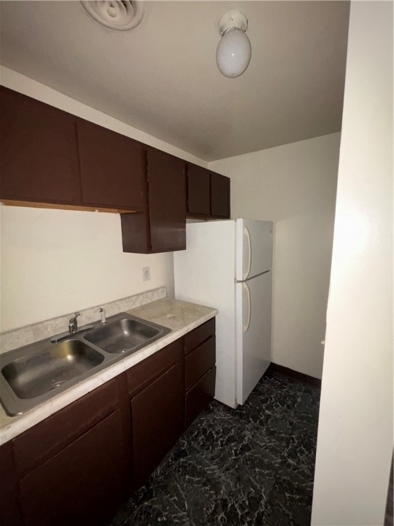 570 Miller Avenue - Photo 1