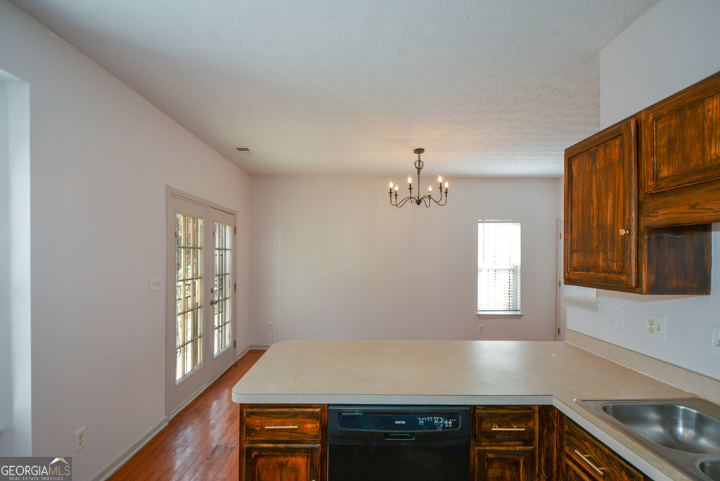 5460 Hampton Court - Photo 19