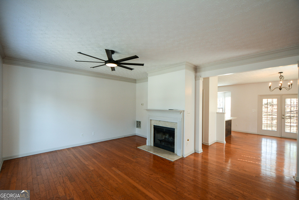5460 Hampton Court - Photo 3