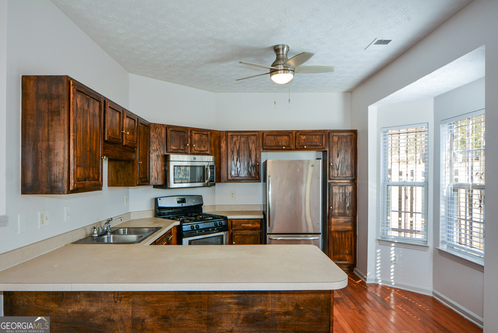 5460 Hampton Court - Photo 16