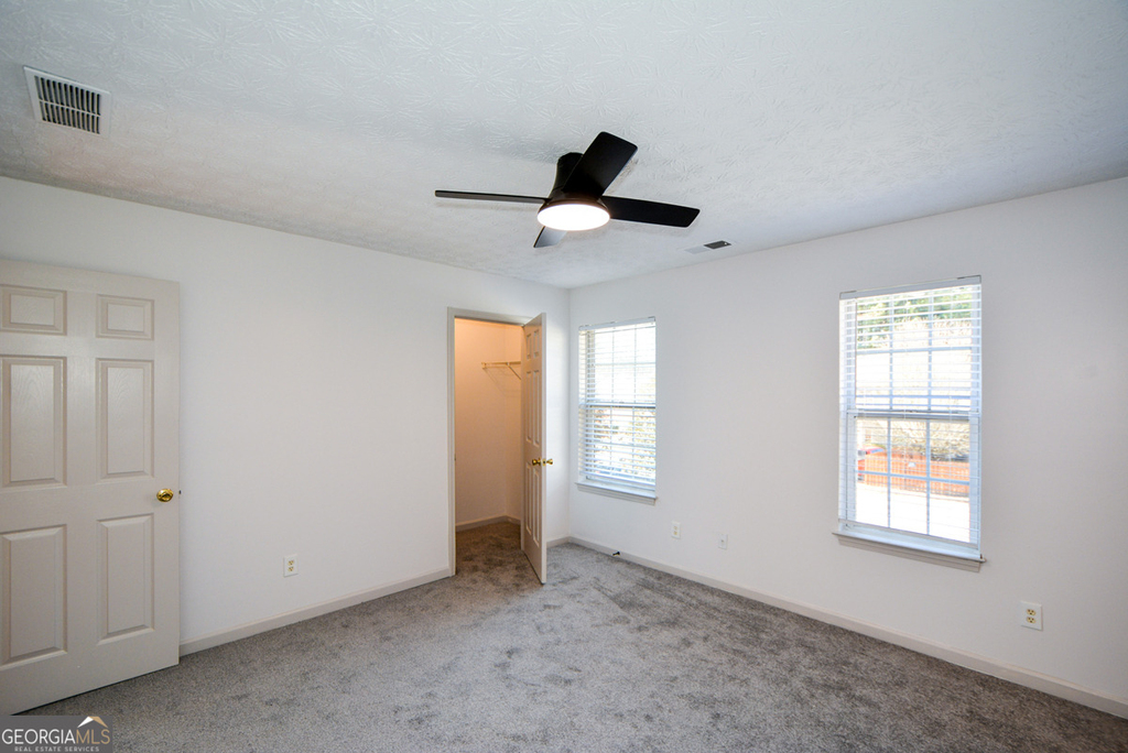 5460 Hampton Court - Photo 38