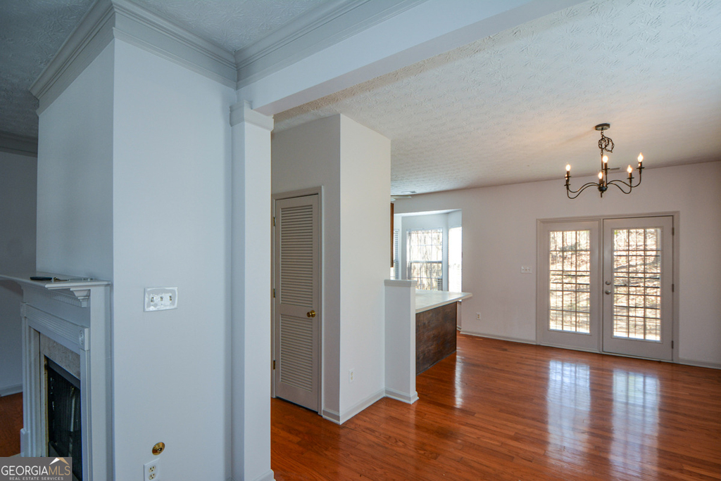 5460 Hampton Court - Photo 11
