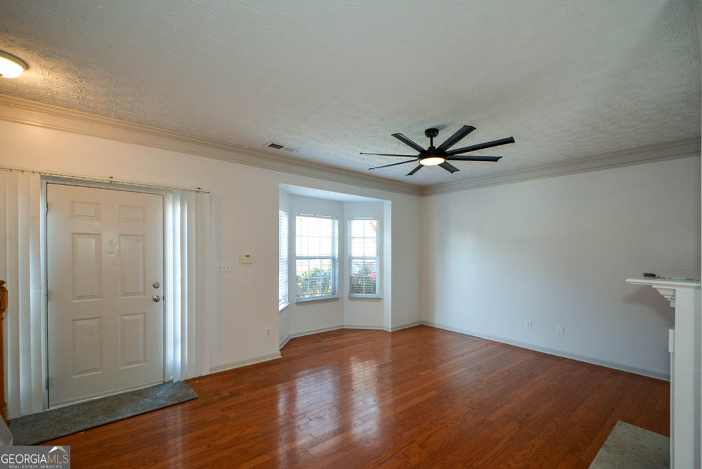 5460 Hampton Court - Photo 6