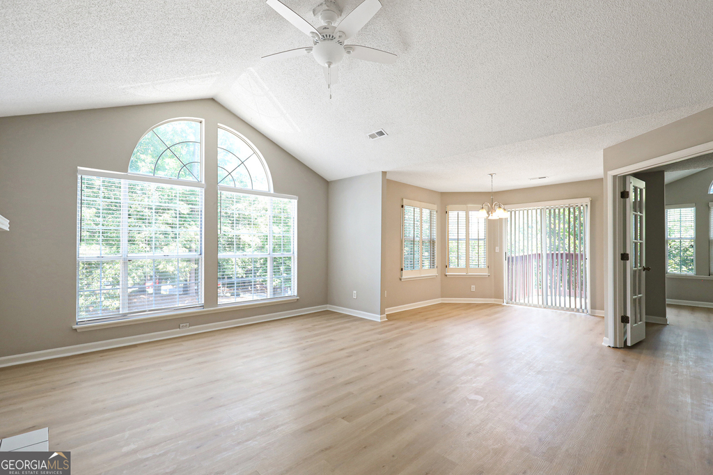 901 Wentworth Court - Photo 1
