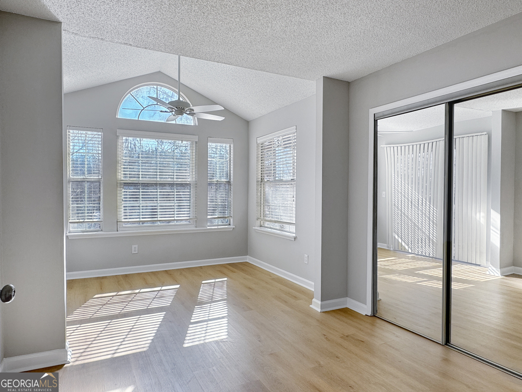 901 Wentworth Court - Photo 12
