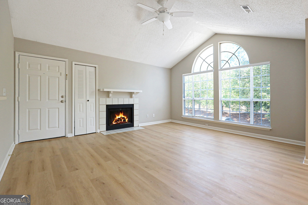 901 Wentworth Court - Photo 2