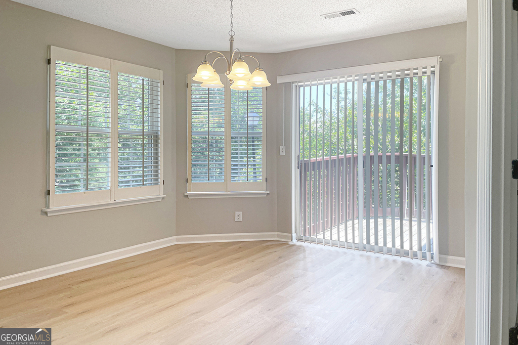 901 Wentworth Court - Photo 7