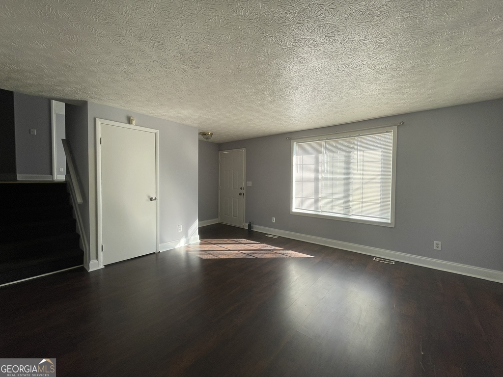 1001 Traymore Drive - Photo 2