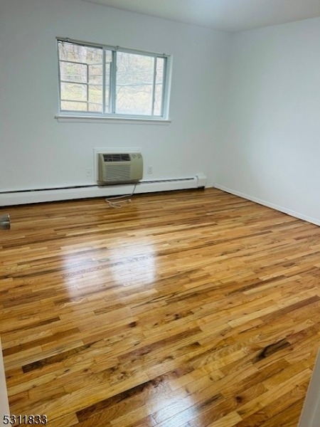29 Paterson Ave - Photo 1