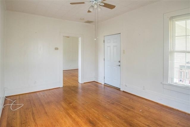 1017 Collier Street - Photo 2