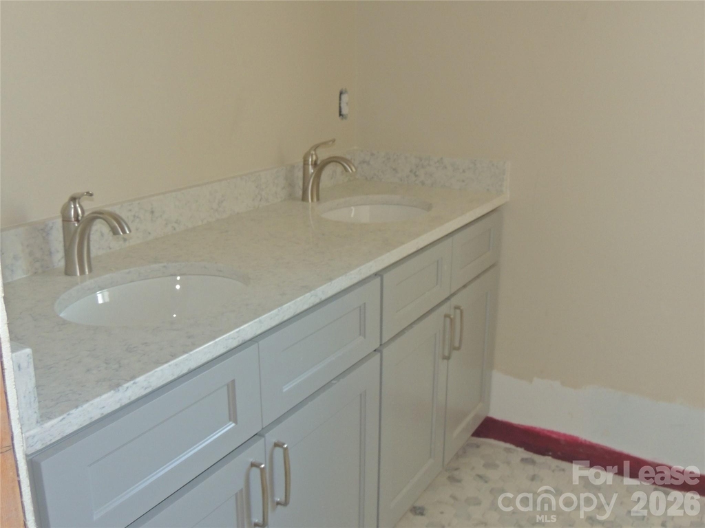 125 W Central Street - Photo 3